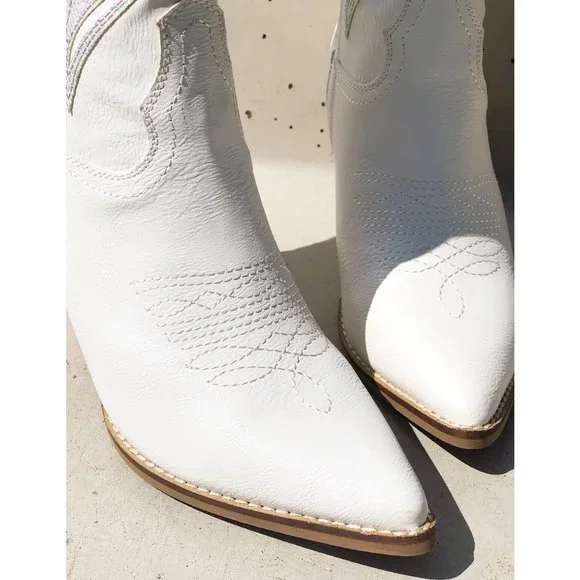 White Iridescent Metallic Applique Pointy Toe Block Heel Cowgirl Western Boots - Picture 11 of 15